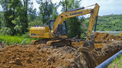 Гусеничный экскаватор LiuGong 915E
