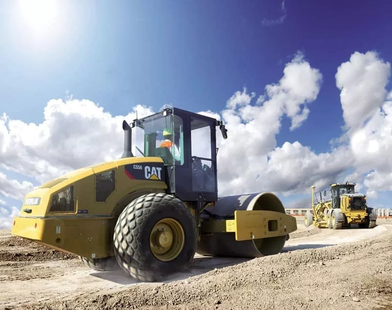 Каток Caterpillar CS56 12,5 т