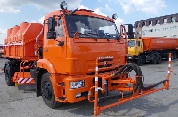 Поливомоечная машина на базе КАМАЗ МКДС-4505 7 м3
