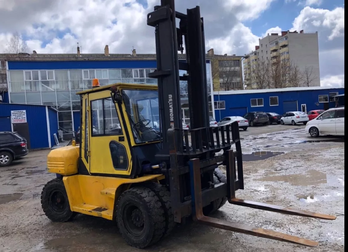 Вилочный погрузчик Komatsu FD70